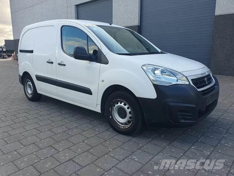 Peugeot Partner Jakeluautot