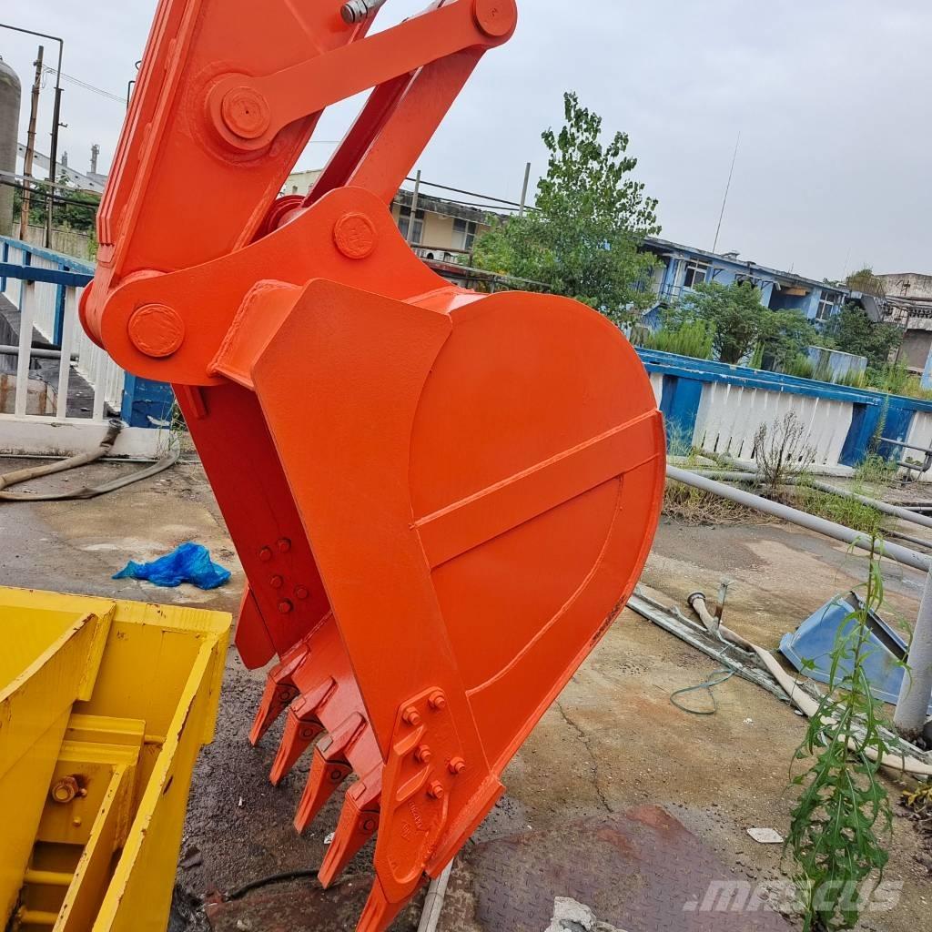 Doosan DX 225 Telakaivukoneet