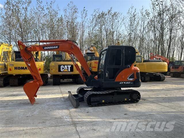 Doosan DX 60 Minikaivukoneet < 7t