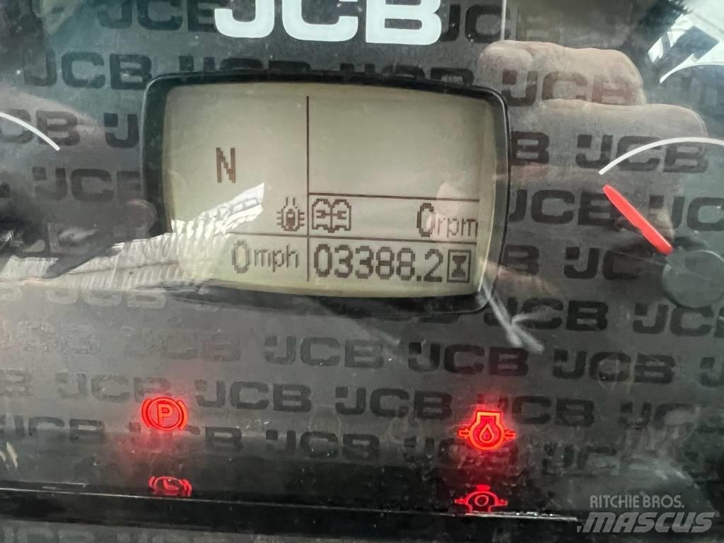 JCB 3 CX Kaivurikuormaajat