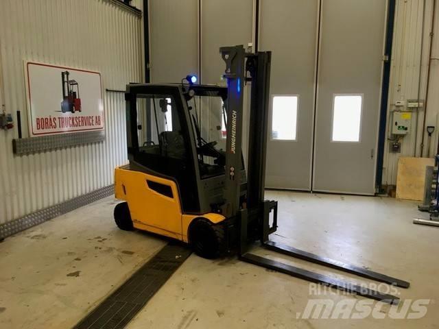 Jungheinrich EFG 320 Sähkötrukit