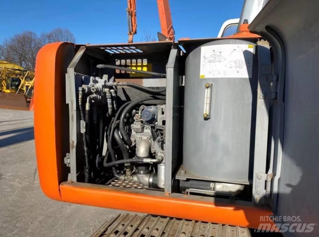 Hitachi EX 100 Telakaivukoneet