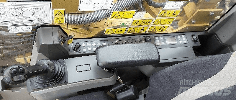 CAT 326F Telakaivukoneet