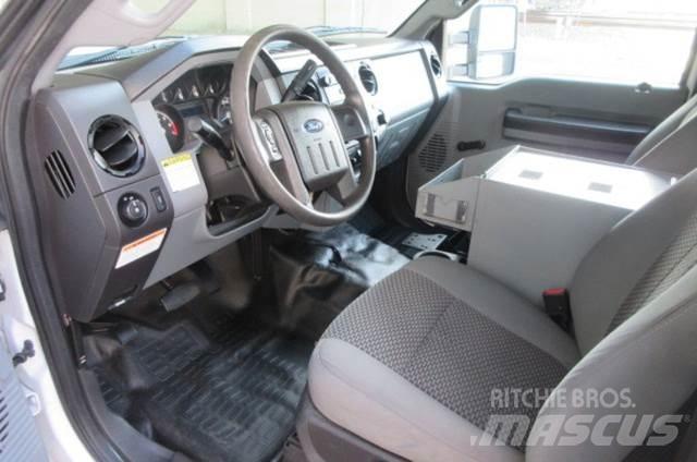 Ford F350 Hinausautot