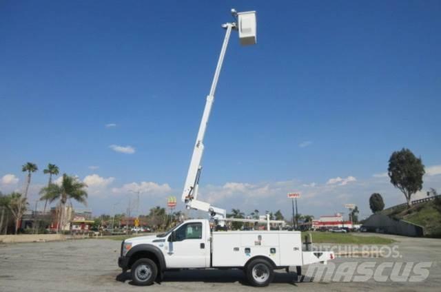 Ford F450 Nostolava-autot