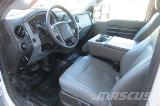 Ford F550 Hinausautot
