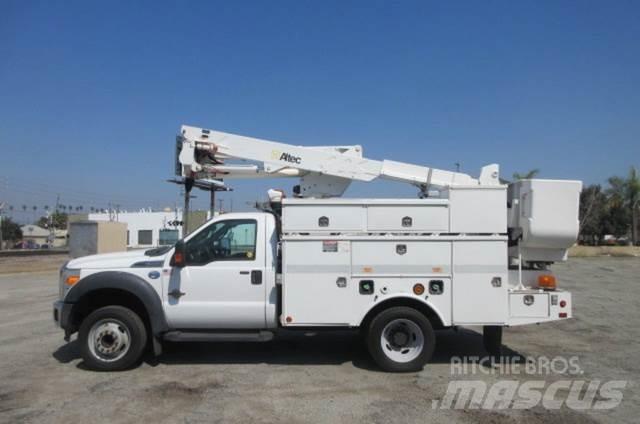 Ford F550 Nostolava-autot