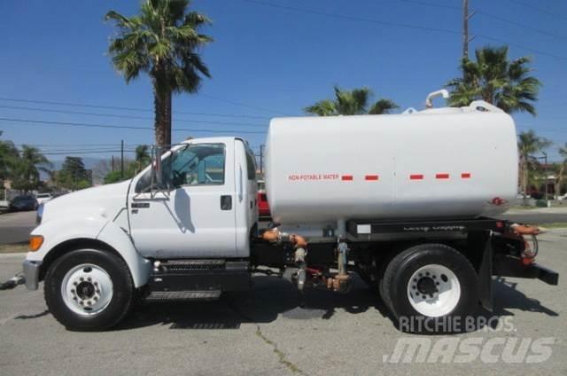 Ford F750 Hinausautot