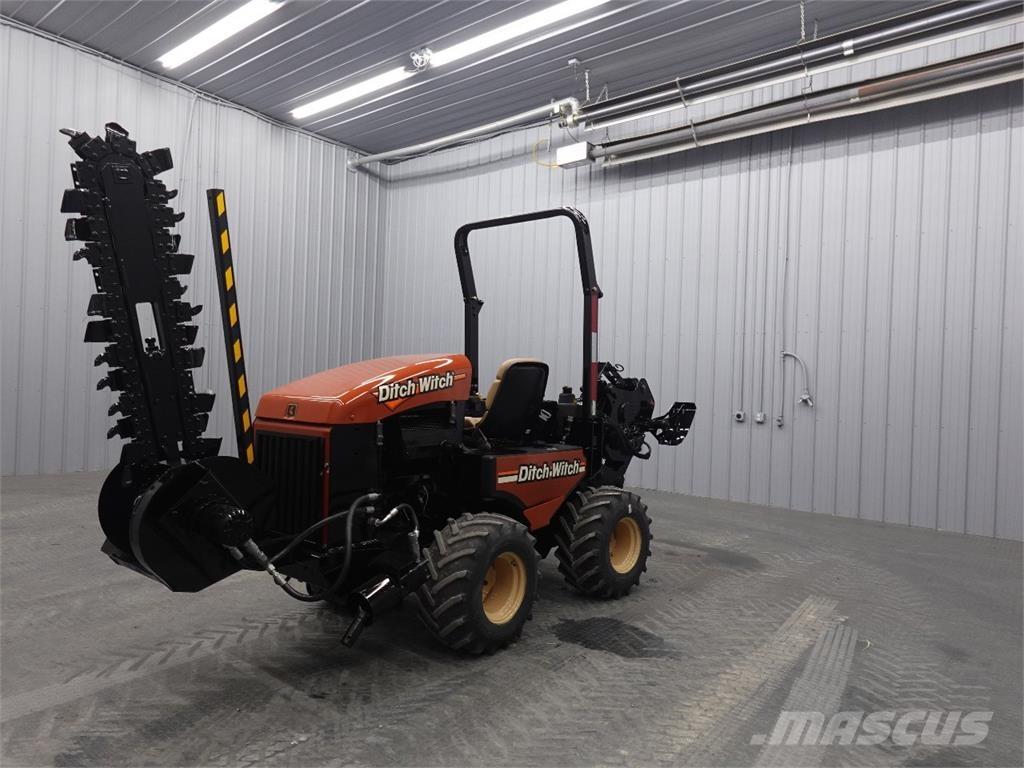 Ditch Witch 420SX Ketjukaivurit
