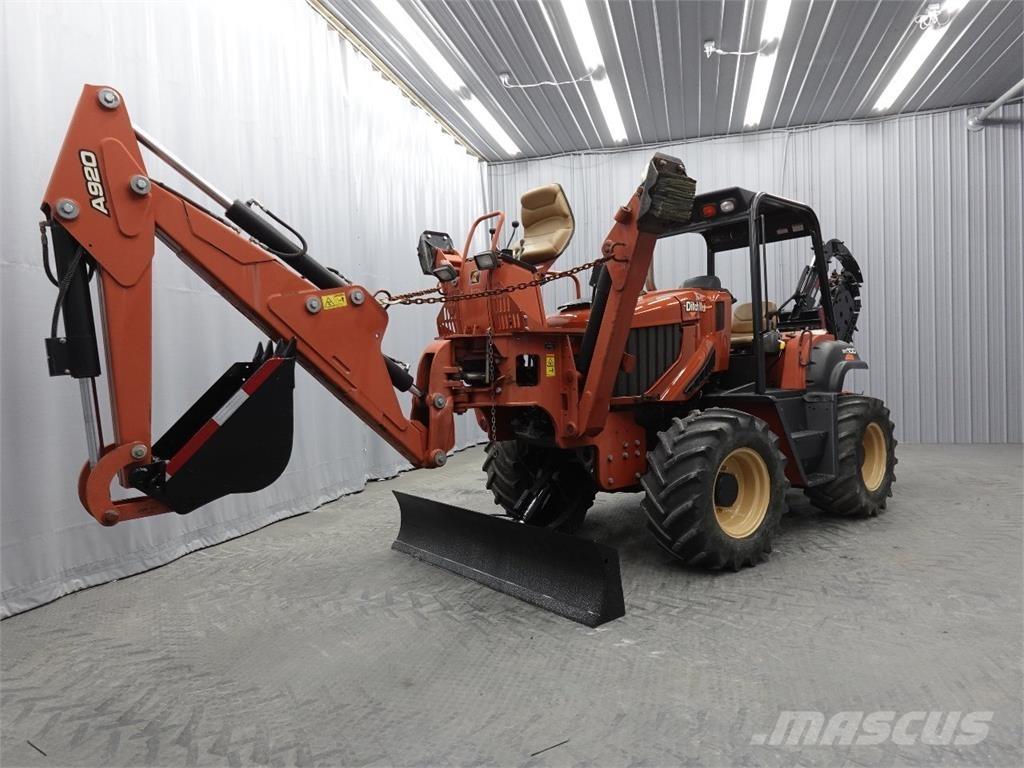 Ditch Witch RT100 Ketjukaivurit