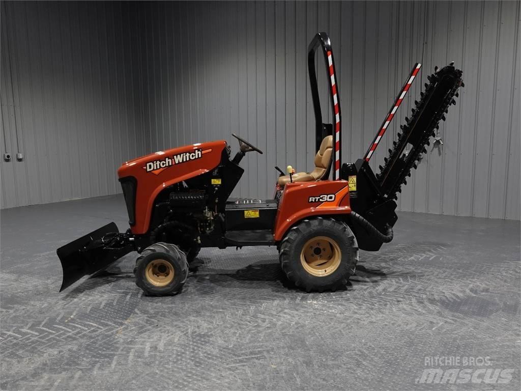 Ditch Witch RT30 Ketjukaivurit