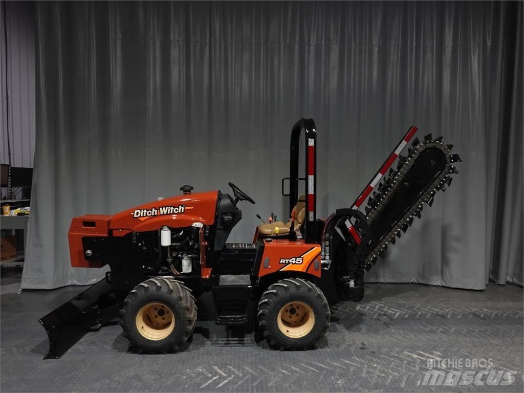 Ditch Witch rt45 Ketjukaivurit