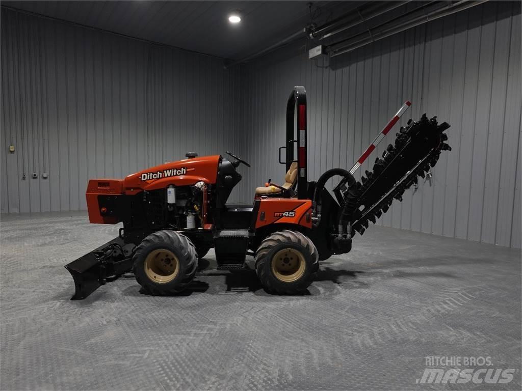 Ditch Witch rt45 Ketjukaivurit