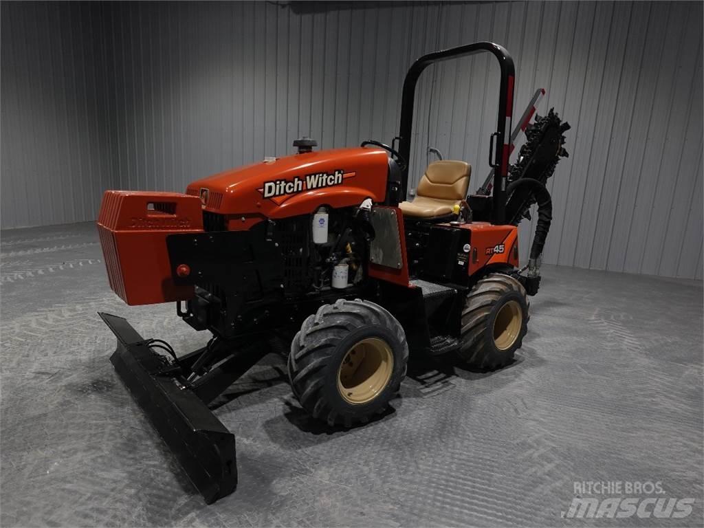 Ditch Witch rt45 Ketjukaivurit