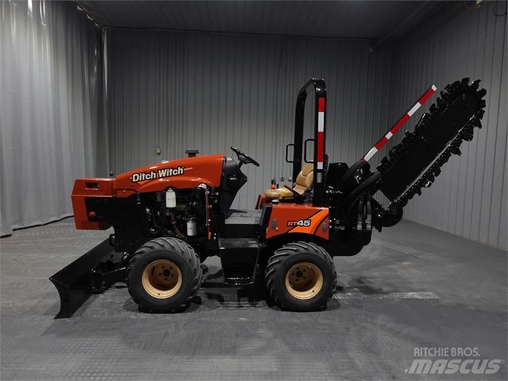 Ditch Witch rt45 Ketjukaivurit