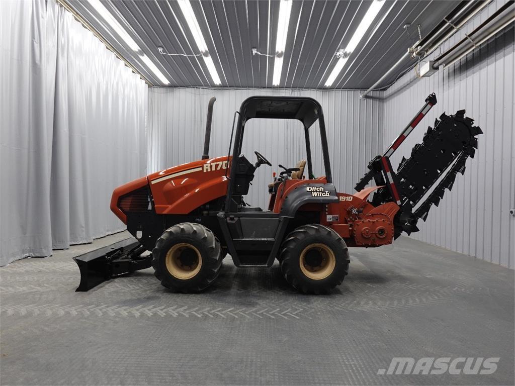 Ditch Witch RT70M Ketjukaivurit