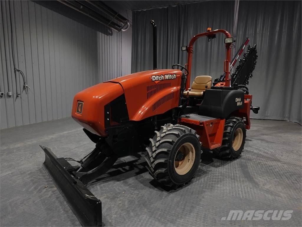 Ditch Witch RT80 Ketjukaivurit