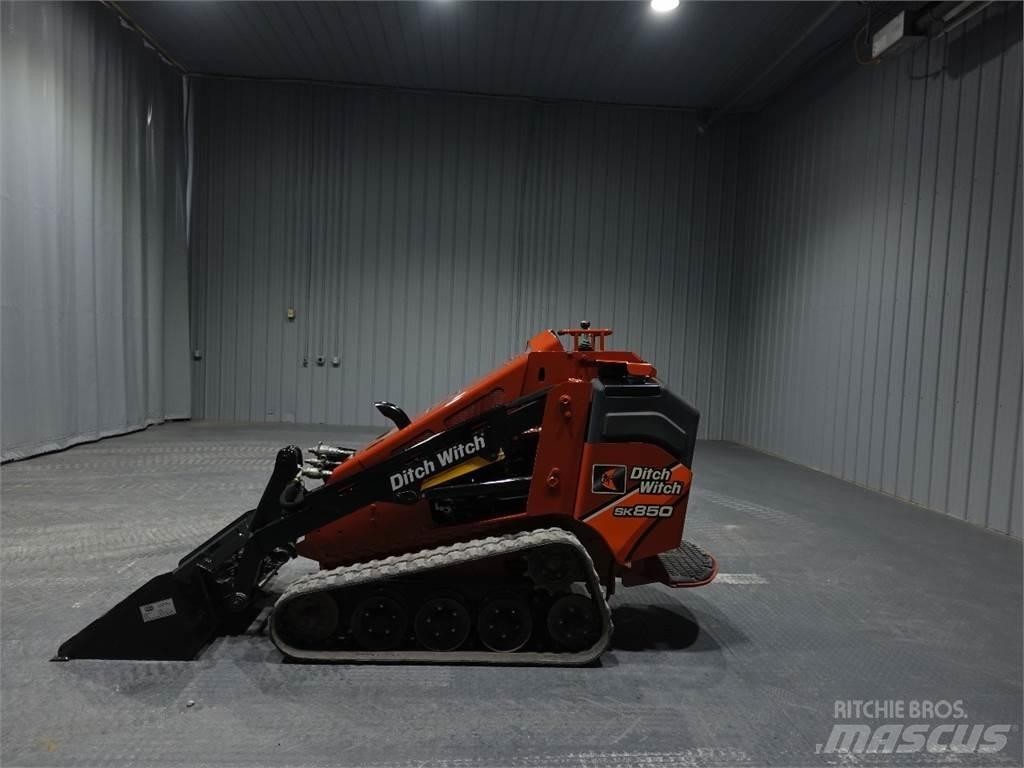 Ditch Witch SK850 Liukuohjatut kuormaajat