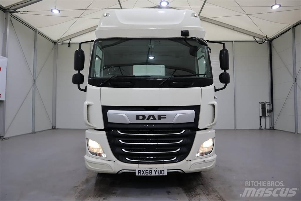 DAF CF450 Vetopöytäautot