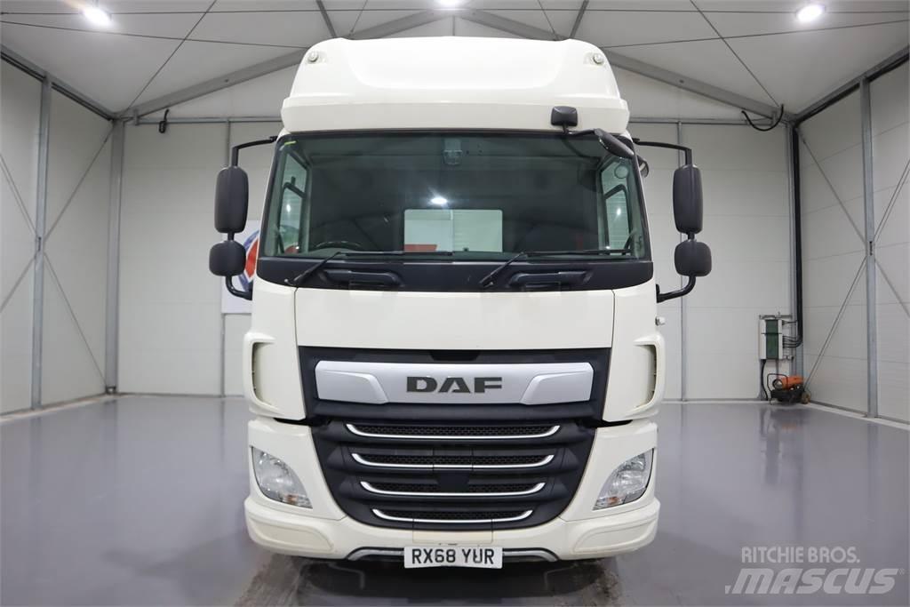 DAF CF450 Vetopöytäautot