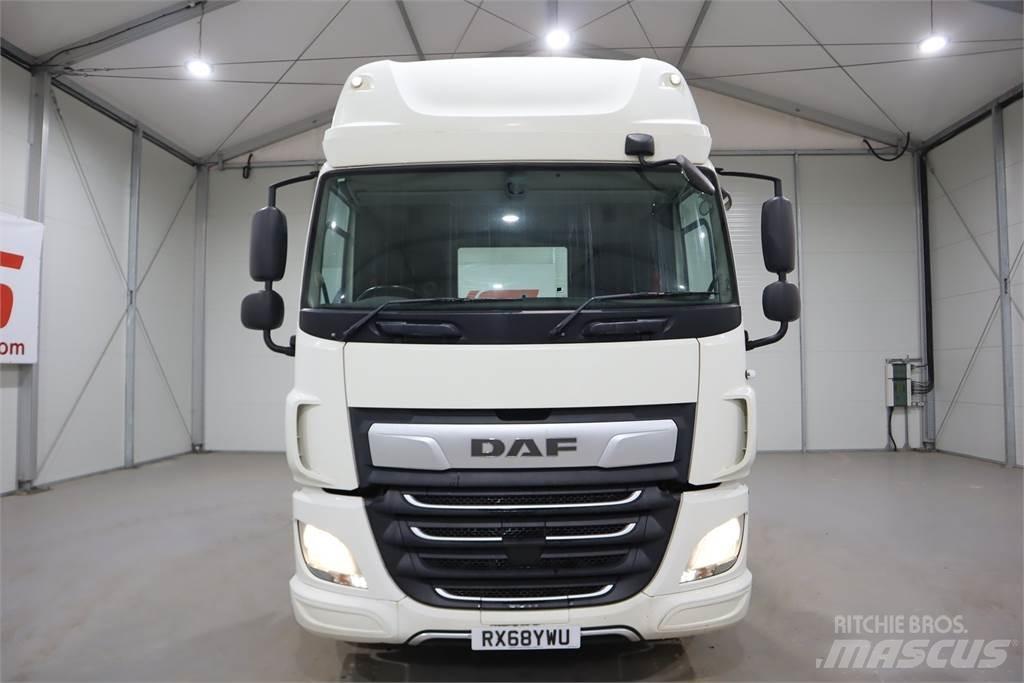 DAF CF450 Vetopöytäautot