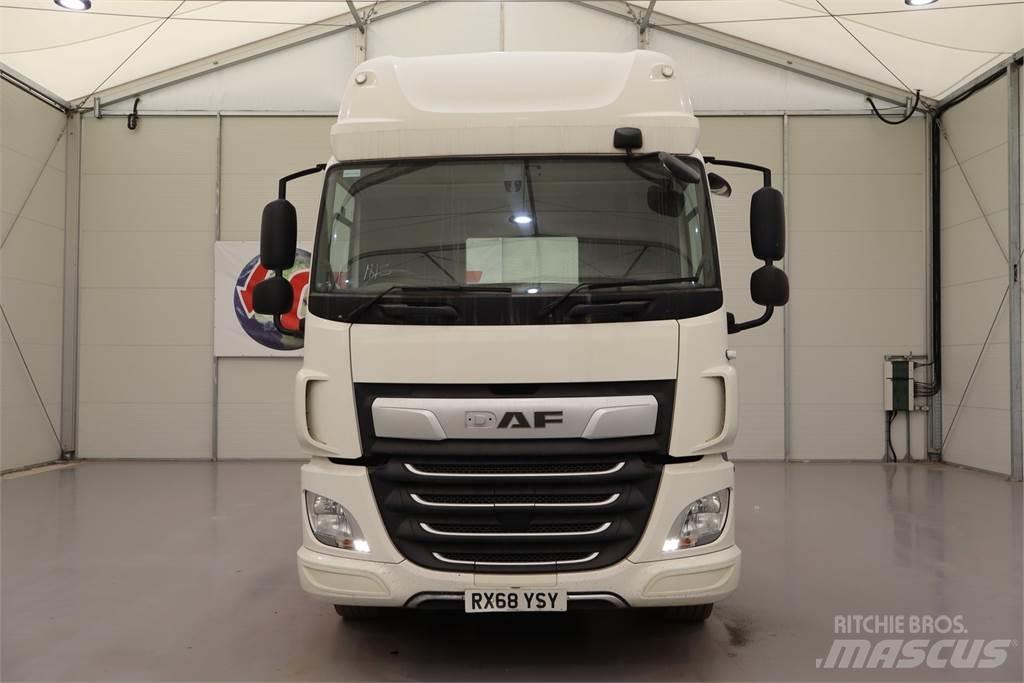 DAF CF450 Vetopöytäautot