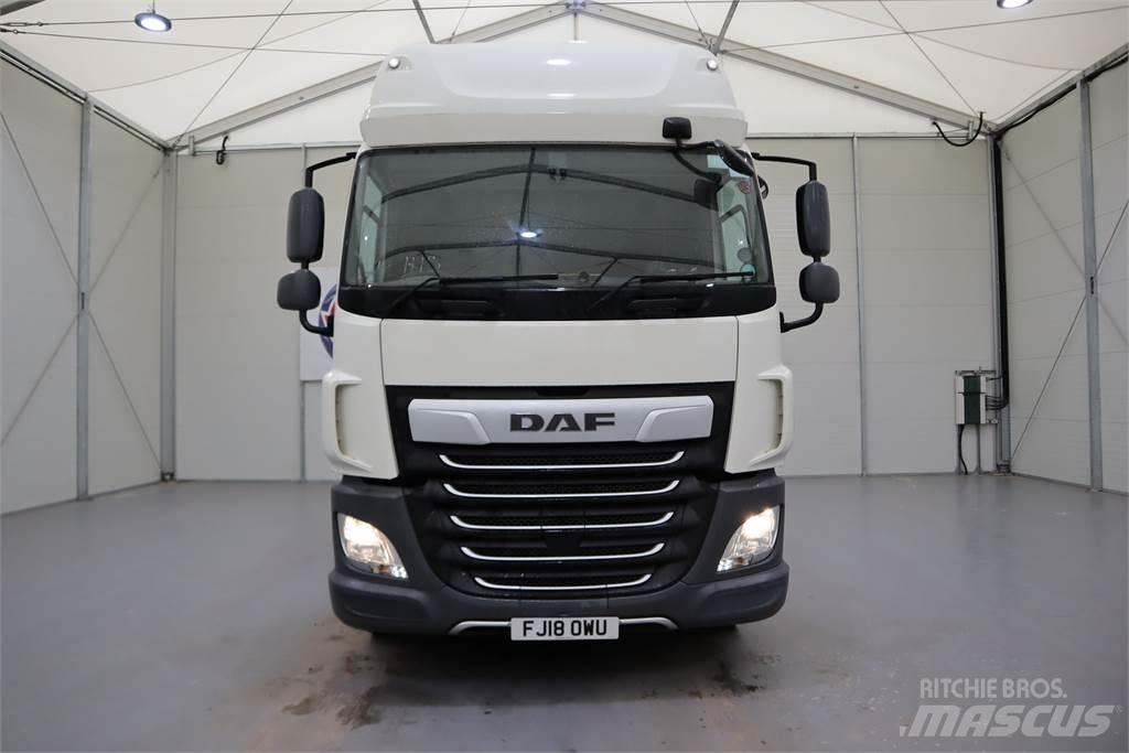 DAF CF480 Vetopöytäautot
