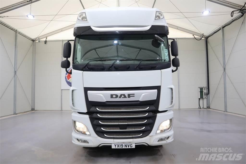 DAF XF530 Vetopöytäautot