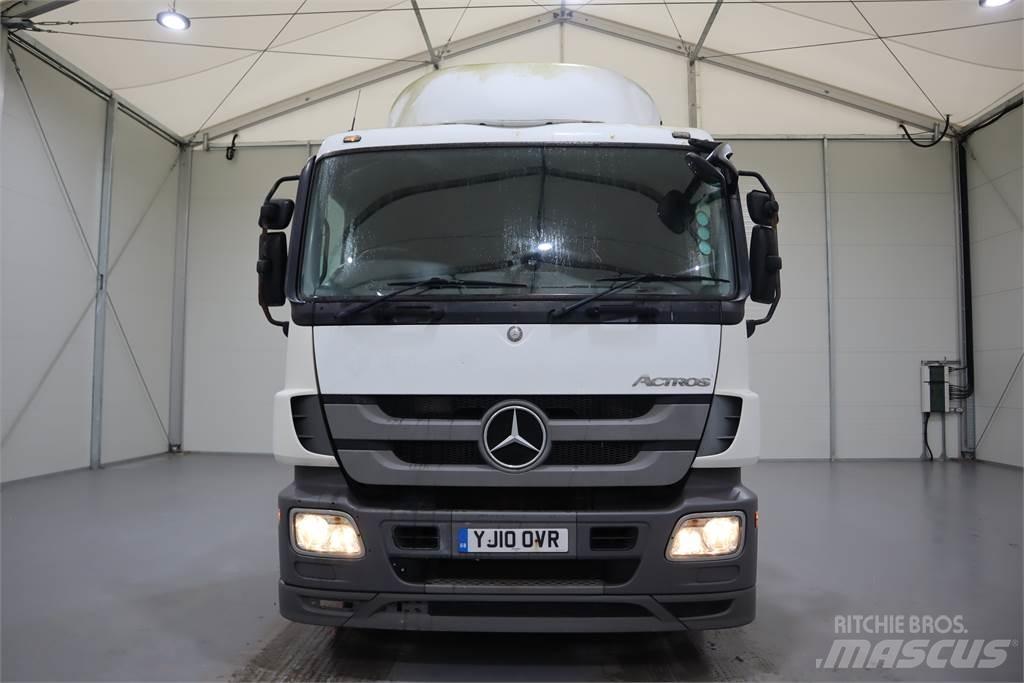 Mercedes-Benz ACTROS 1836 Vetopöytäautot