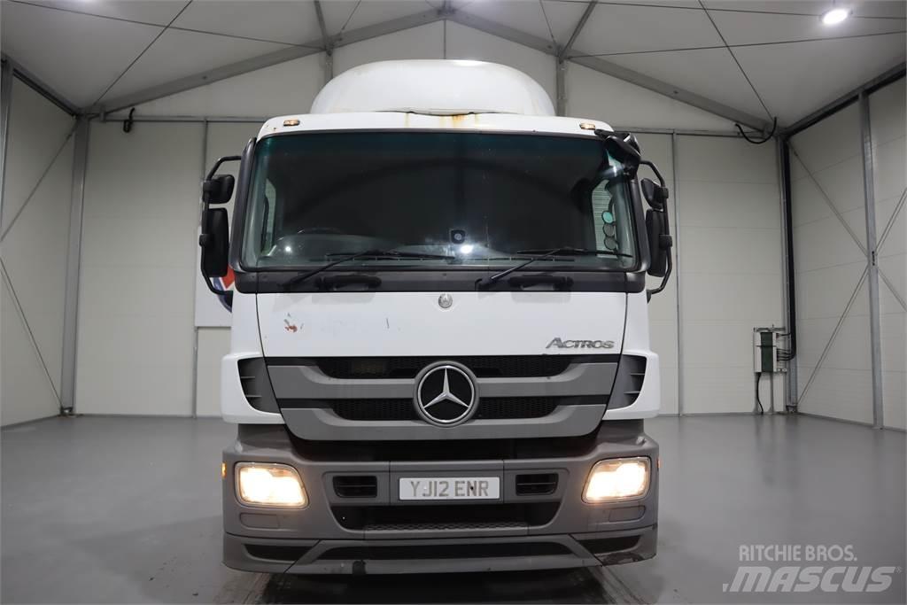 Mercedes-Benz ACTROS 1836 Vetopöytäautot
