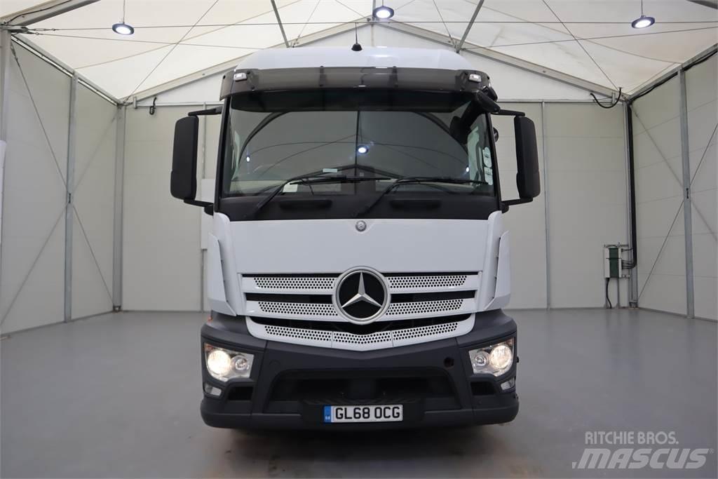 Mercedes-Benz ACTROS 1840 Vetopöytäautot