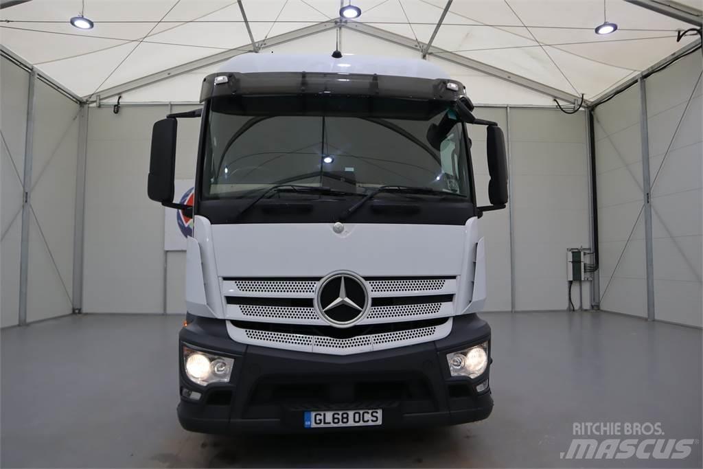 Mercedes-Benz ACTROS 1840 Vetopöytäautot