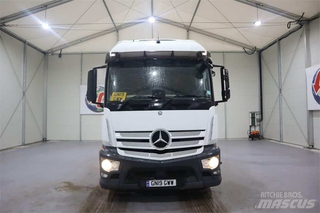Mercedes-Benz Actros 1840 Vetopöytäautot