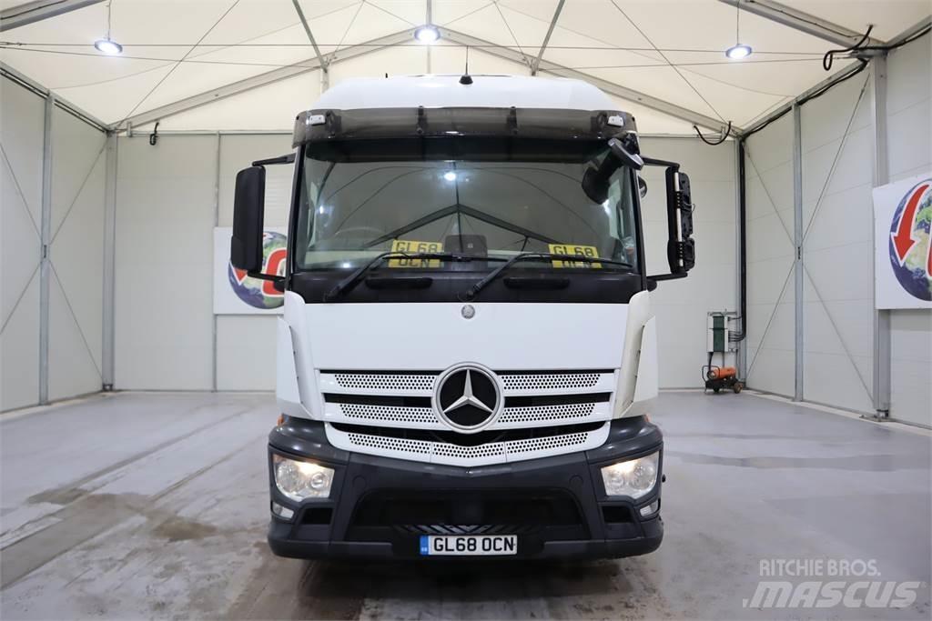 Mercedes-Benz Actros 1840 Vetopöytäautot