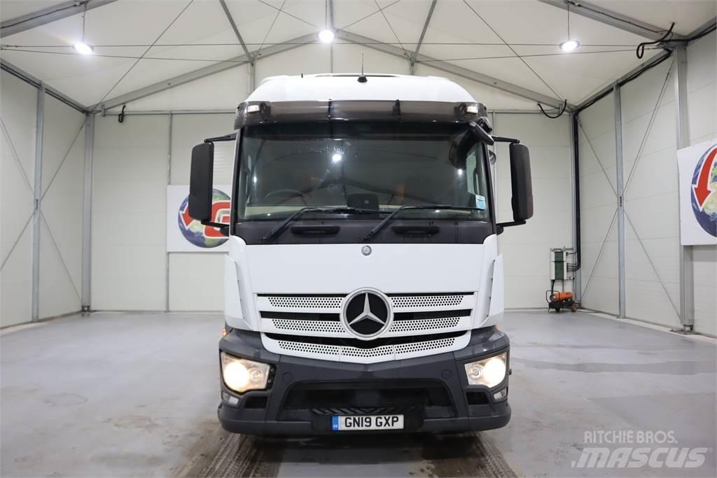 Mercedes-Benz Actros 1840 Vetopöytäautot