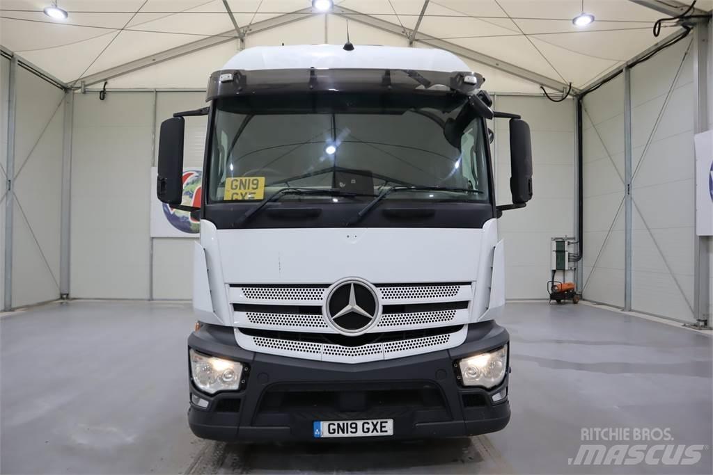 Mercedes-Benz Actros 1840 Vetopöytäautot