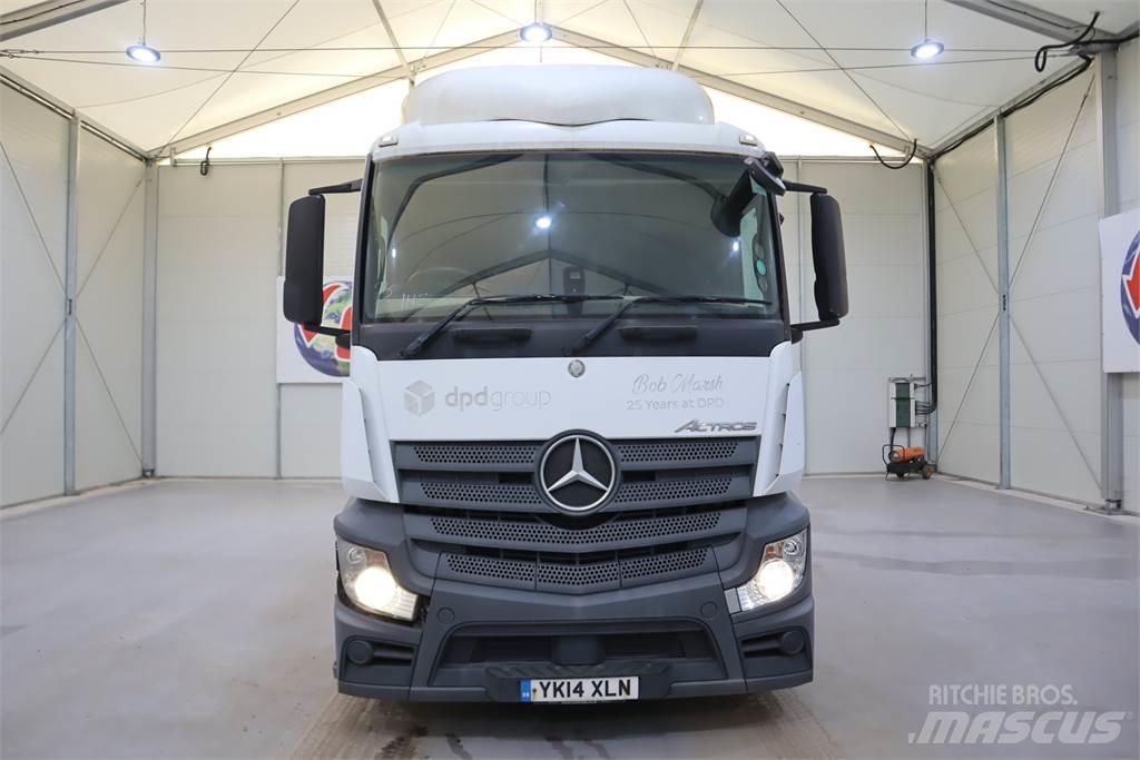 Mercedes-Benz Actros 1840 Vetopöytäautot