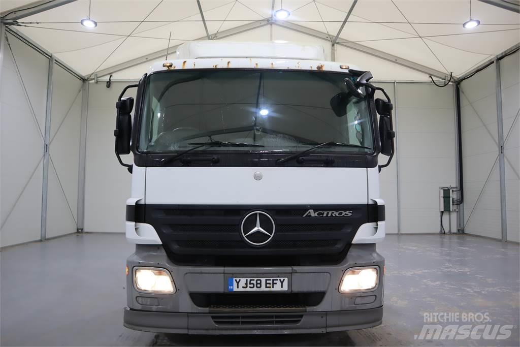 Mercedes-Benz ACTROS 1841 Vetopöytäautot