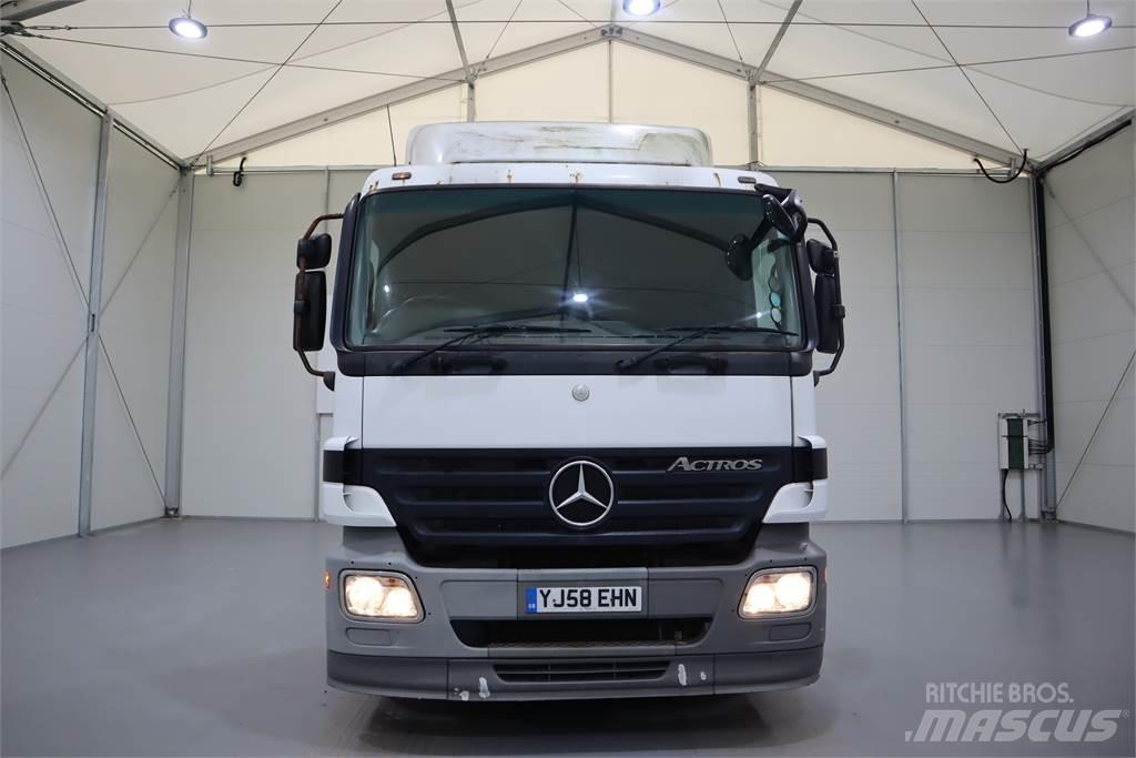 Mercedes-Benz ACTROS 1841 Vetopöytäautot