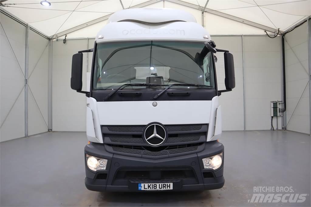 Mercedes-Benz Actros 1843 Vetopöytäautot
