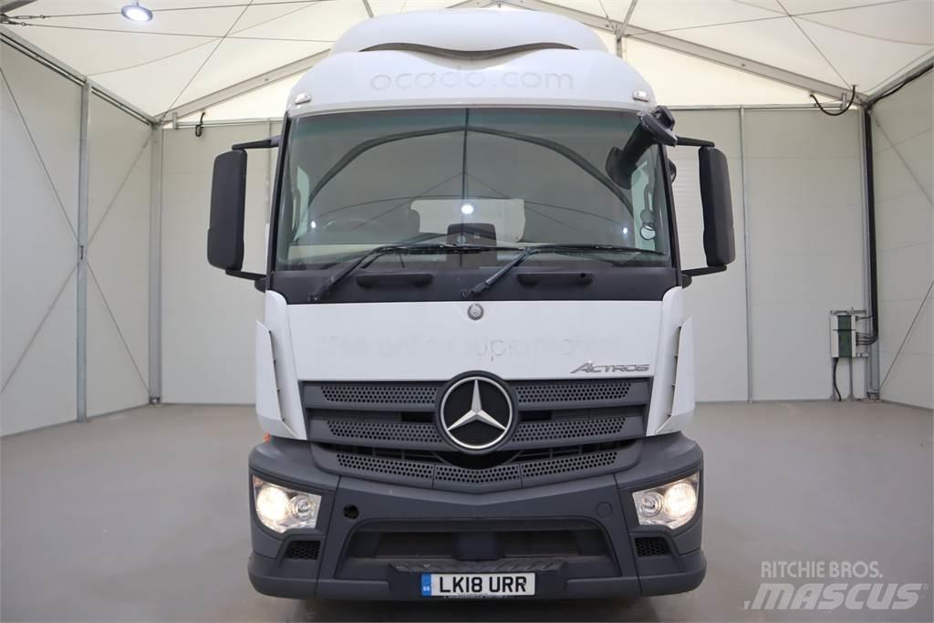 Mercedes-Benz Actros 1843 Vetopöytäautot