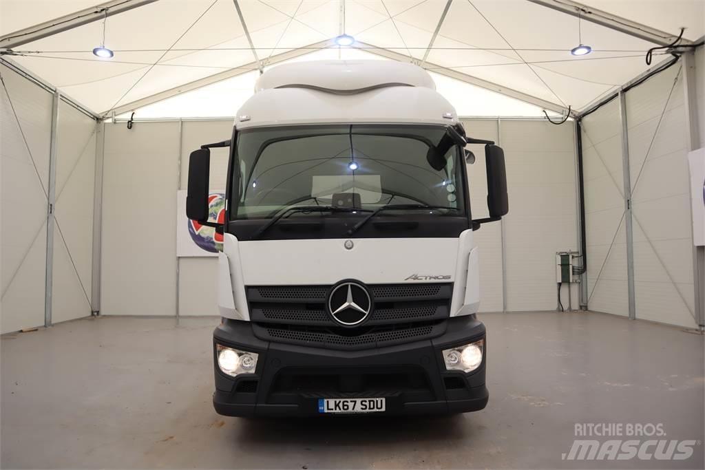 Mercedes-Benz Actros 1843 Vetopöytäautot