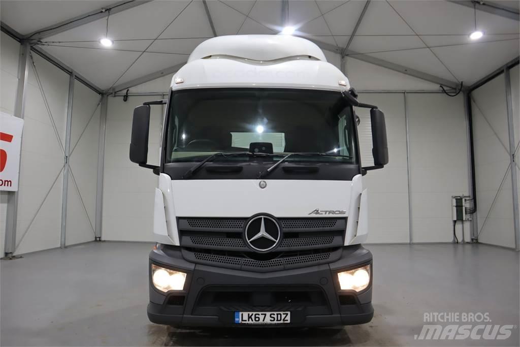 Mercedes-Benz ACTROS 1843 Vetopöytäautot