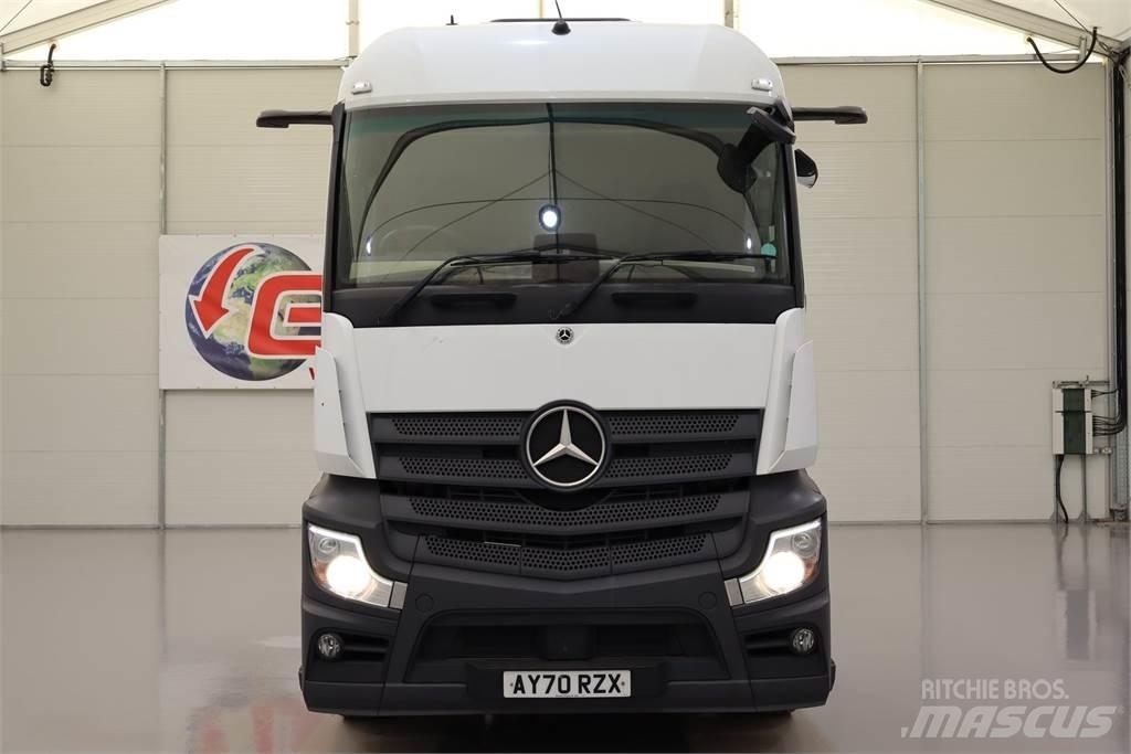 Mercedes-Benz Actros 1845 Vetopöytäautot