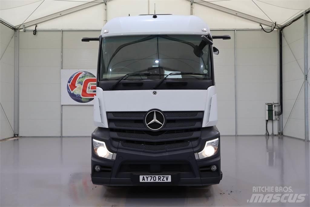 Mercedes-Benz Actros 1845 Vetopöytäautot