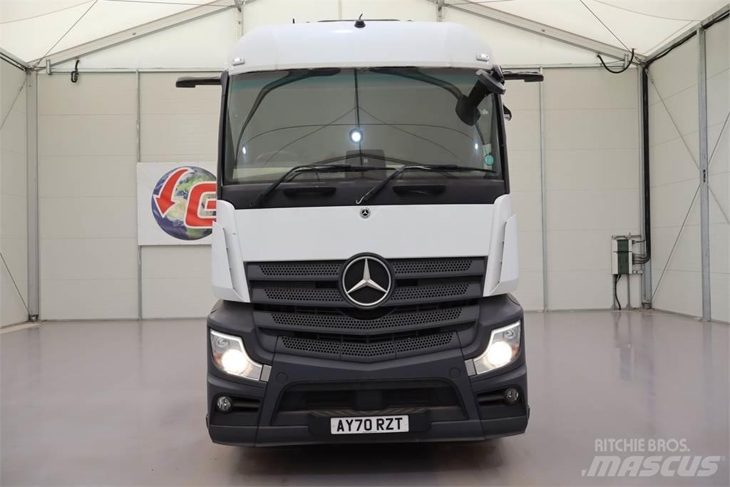 Mercedes-Benz Actros 1845 Vetopöytäautot