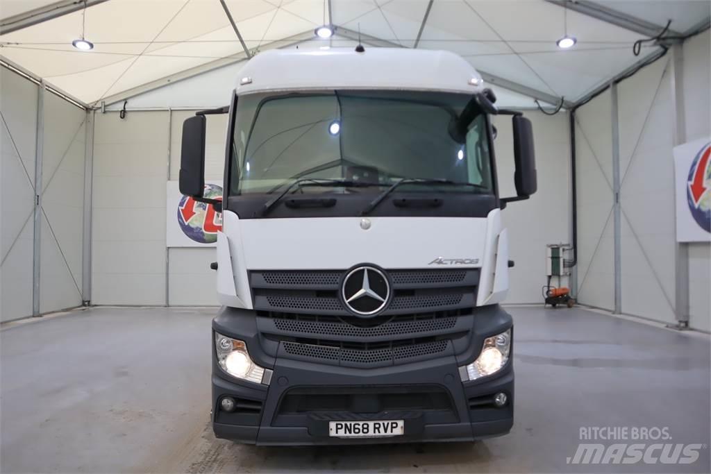 Mercedes-Benz ACTROS 1846 Vetopöytäautot