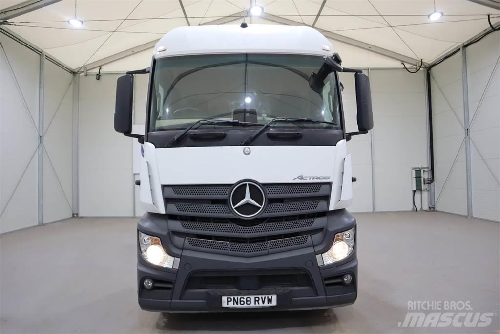 Mercedes-Benz ACTROS 1846 Vetopöytäautot