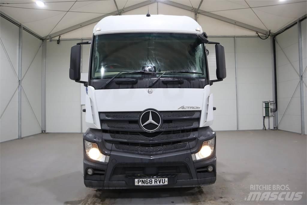 Mercedes-Benz ACTROS 1846 Vetopöytäautot