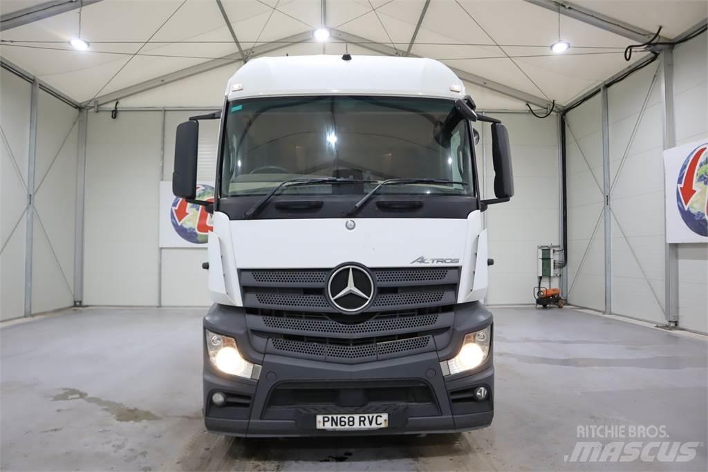 Mercedes-Benz ACTROS 1846 Vetopöytäautot